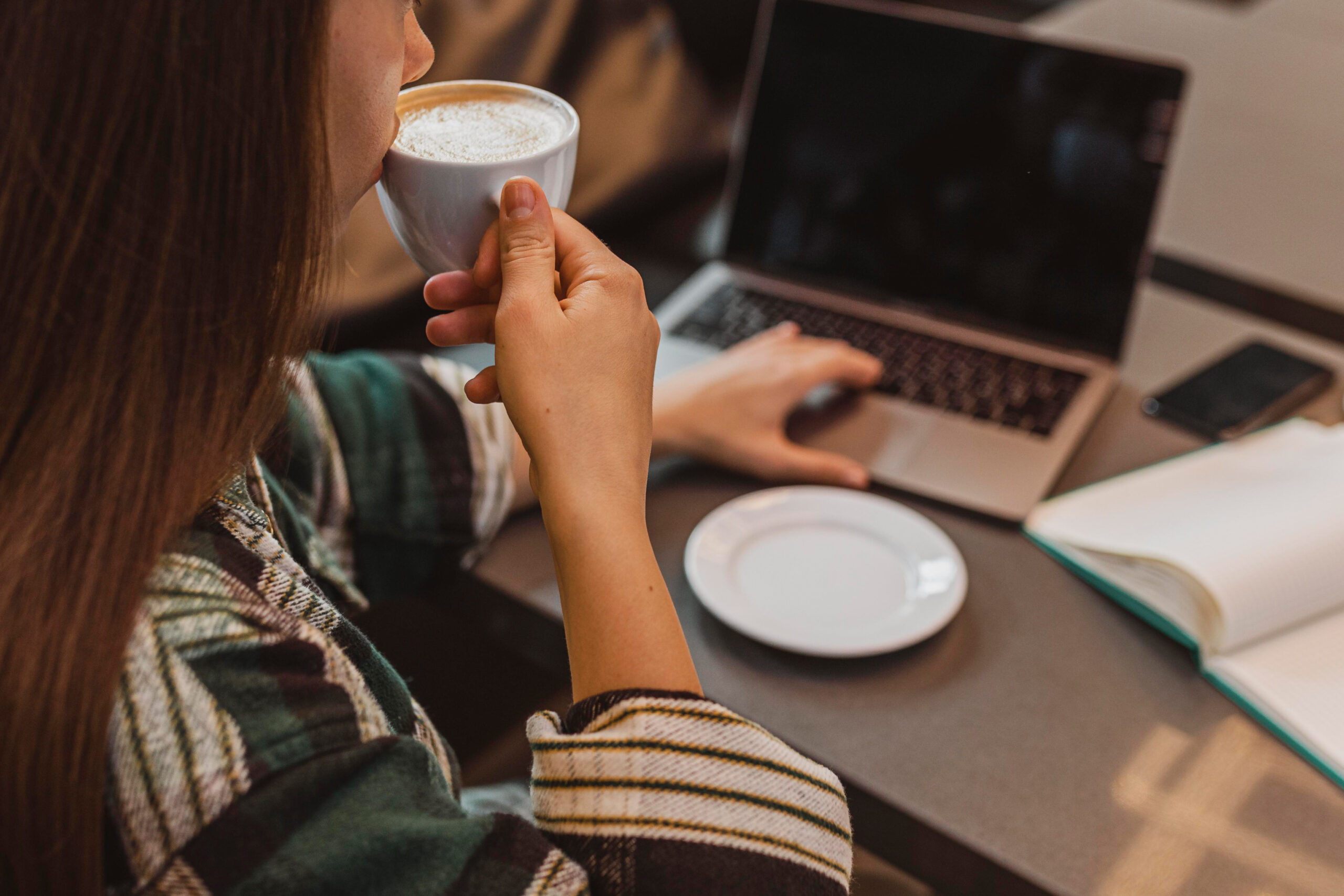 Bib-Frust? Lerncafé! Kaffee, Fokus und vegane Waffeln gegen den Klausuren-Blues